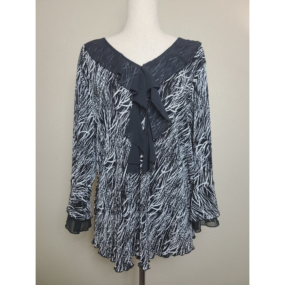 NWT Dressbarn Womens Long Sleeves Top Blouse Shirt White Black Print Ruffle 2X